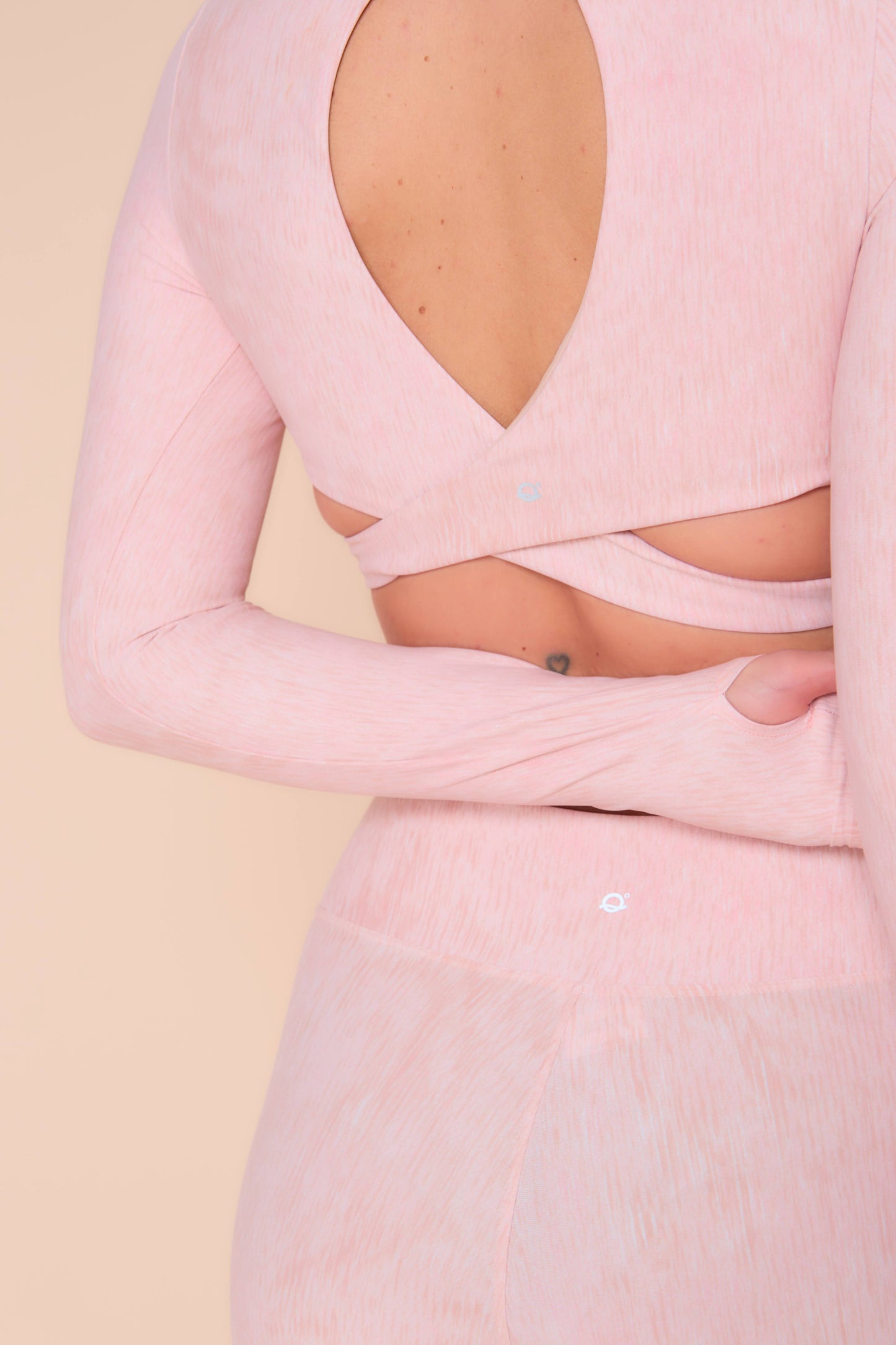 Soft Grain Cropped Top Long Sleeves